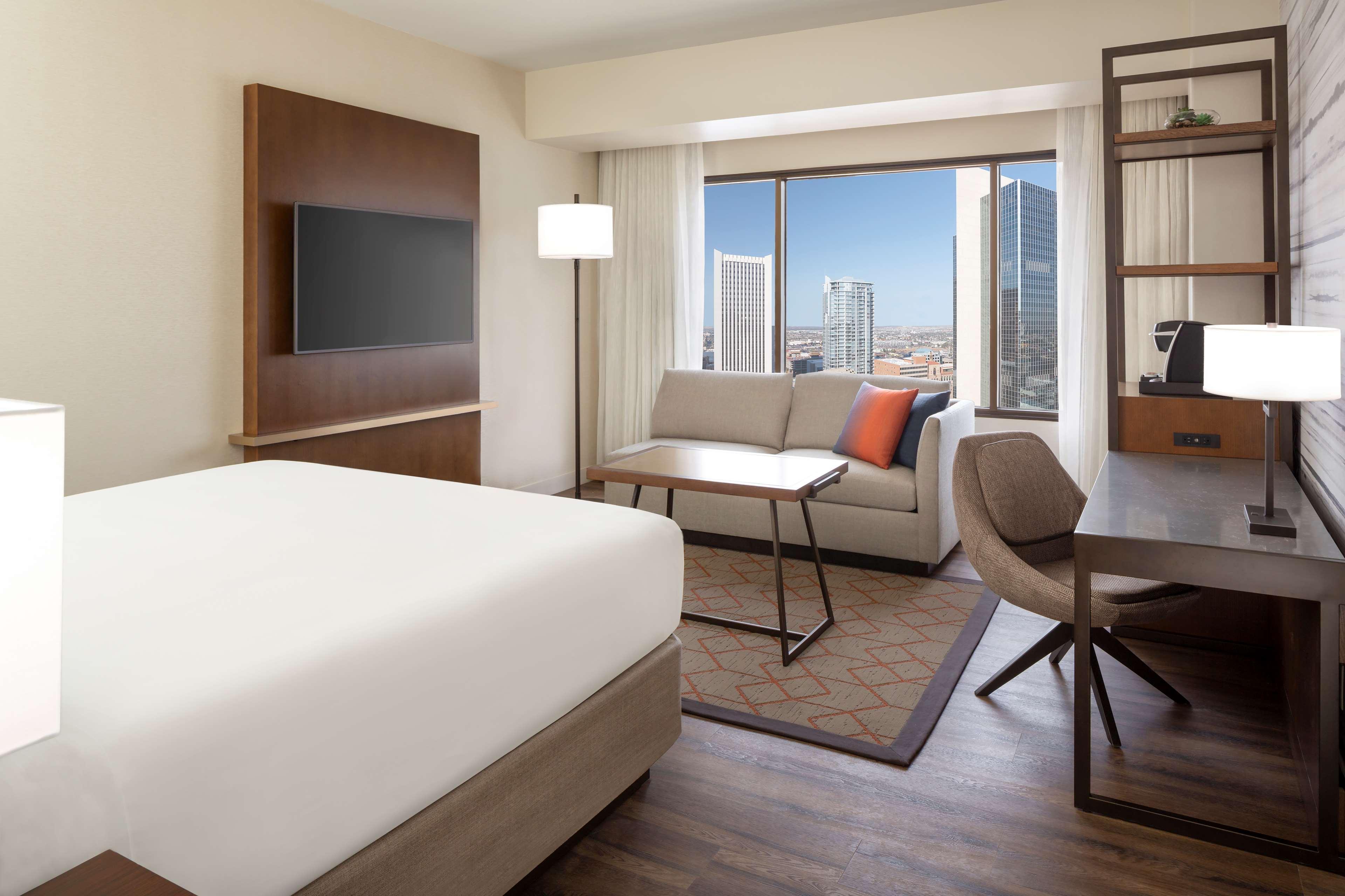 Hyatt Regency Phoenix Downtown - No Destination Fees Exterior foto