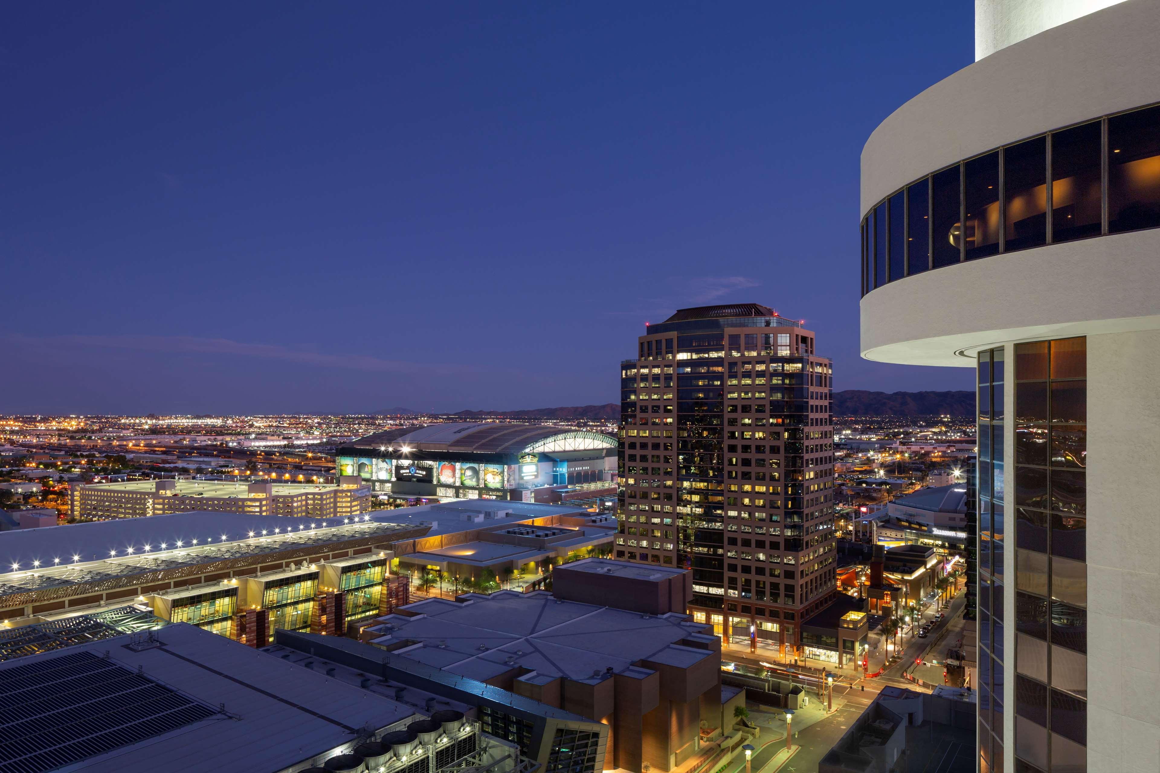Hyatt Regency Phoenix Downtown - No Destination Fees Exterior foto
