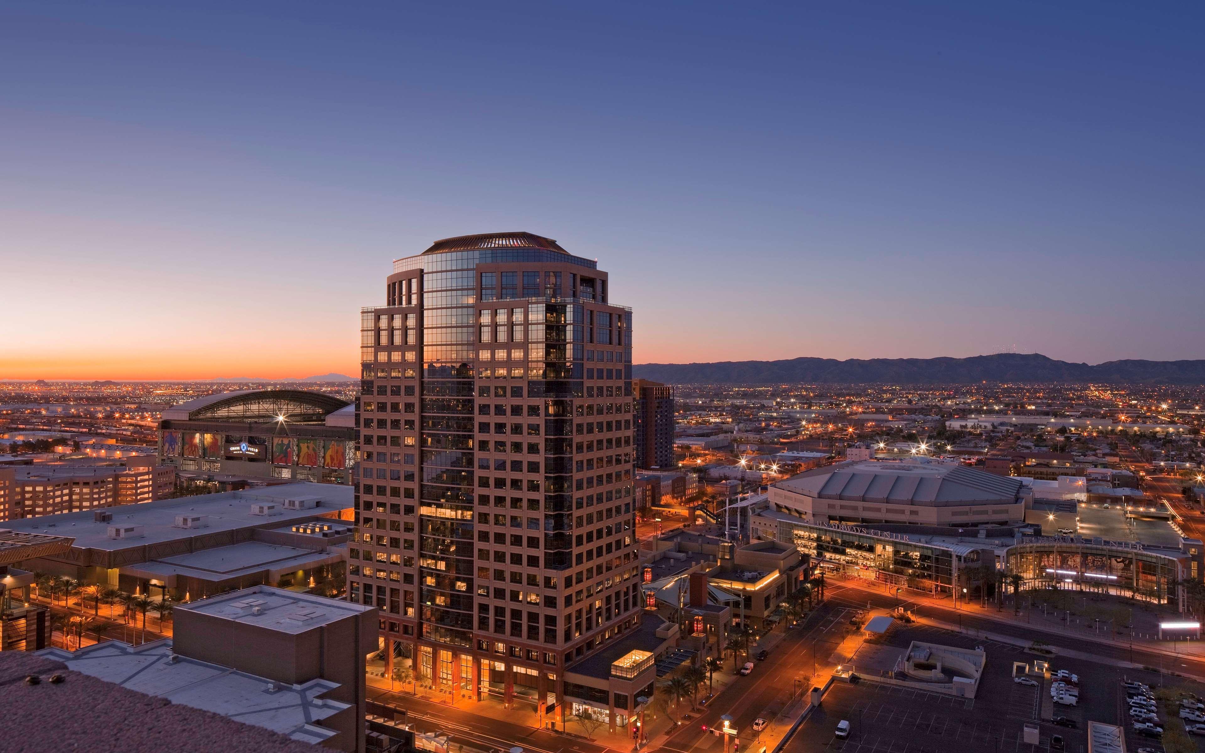Hyatt Regency Phoenix Downtown - No Destination Fees Exterior foto