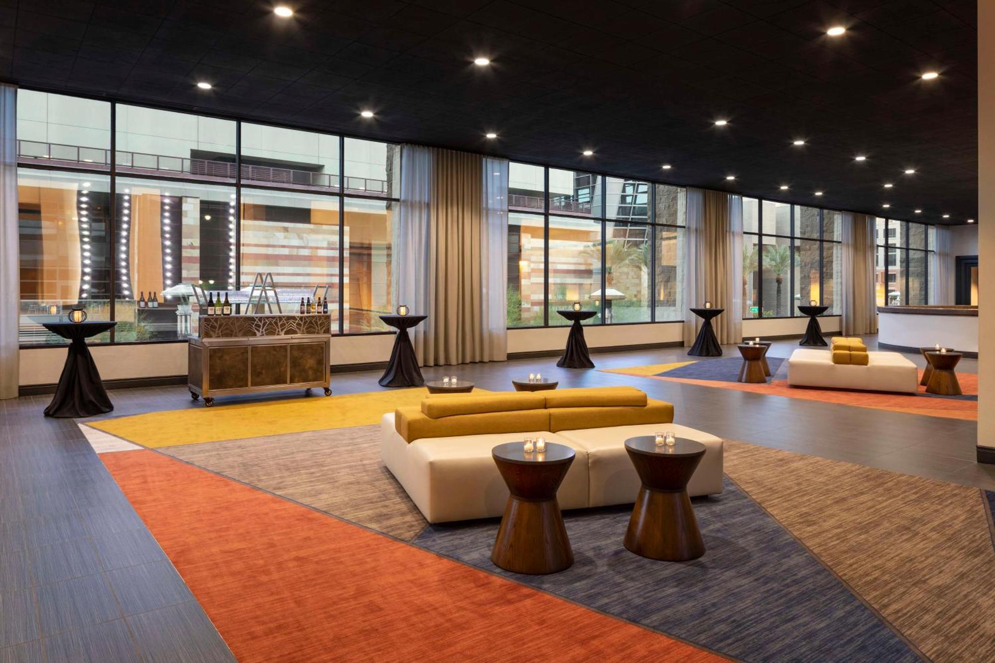 Hyatt Regency Phoenix Downtown - No Destination Fees Exterior foto