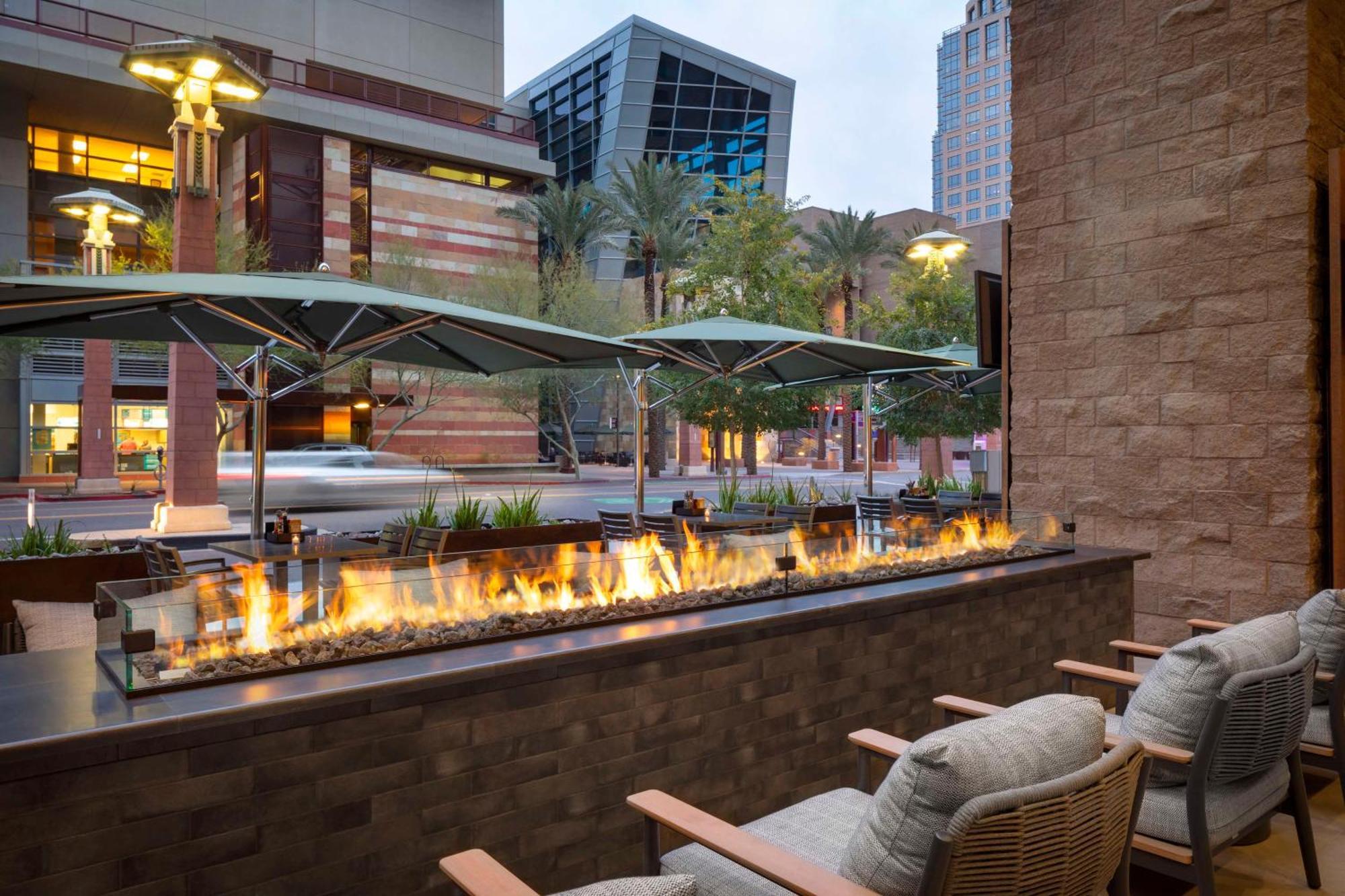 Hyatt Regency Phoenix Downtown - No Destination Fees Exterior foto